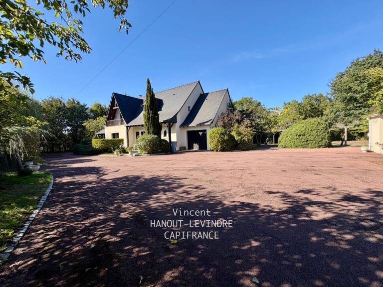 Maison à vendre 7 pièces FENEU (49) — photo 1