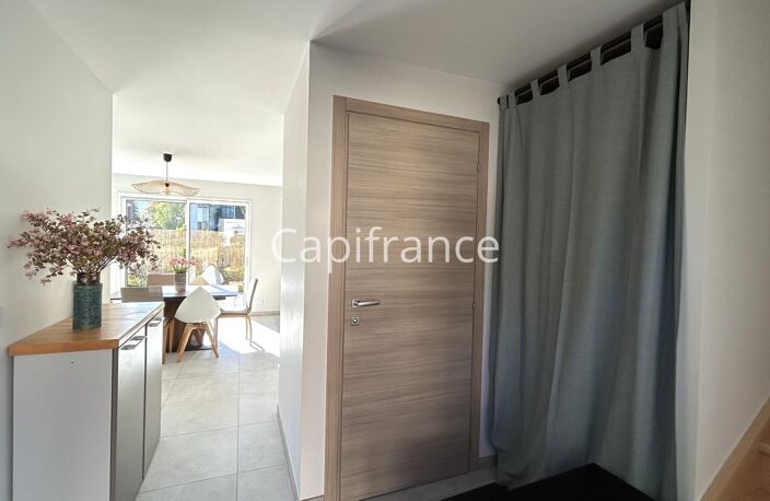 VILLA CONTEMPORAINE NEUVE DE 184 M² – SECTEUR ANNECY SÉVRIER (74) — photo 4