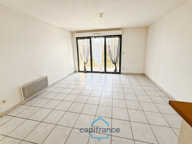 Dpt Landes (40), à vendre AIRE SUR L'ADOUR Appartement T2 de 40m² habitables en rez-de-chaussée + jardin de 35 m² et place de parking privative, proche du centre-ville et au calme — photo 2