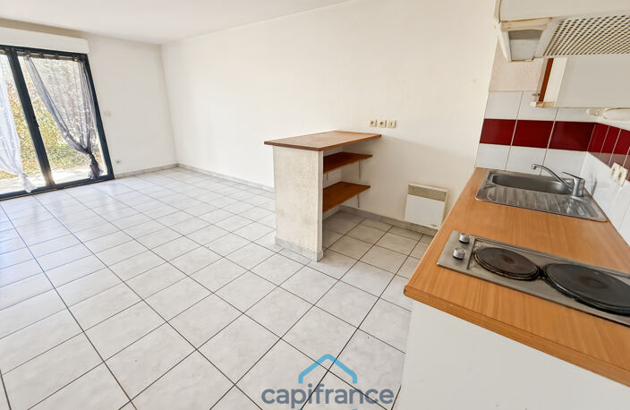 Dpt Landes (40), à vendre AIRE SUR L'ADOUR Appartement T2 de 40m² habitables en rez-de-chaussée + jardin de 35 m² et place de parking privative, proche du centre-ville et au calme — photo 3