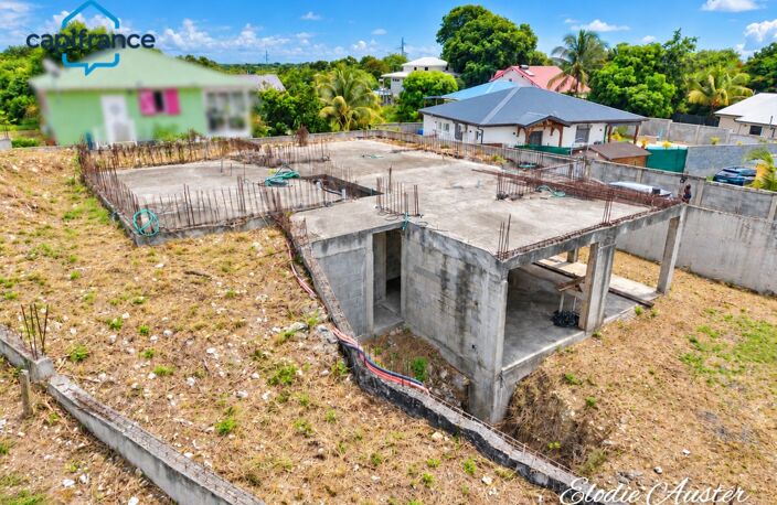 Villa T4 à achever dans un secteur prisé de St François — photo 2