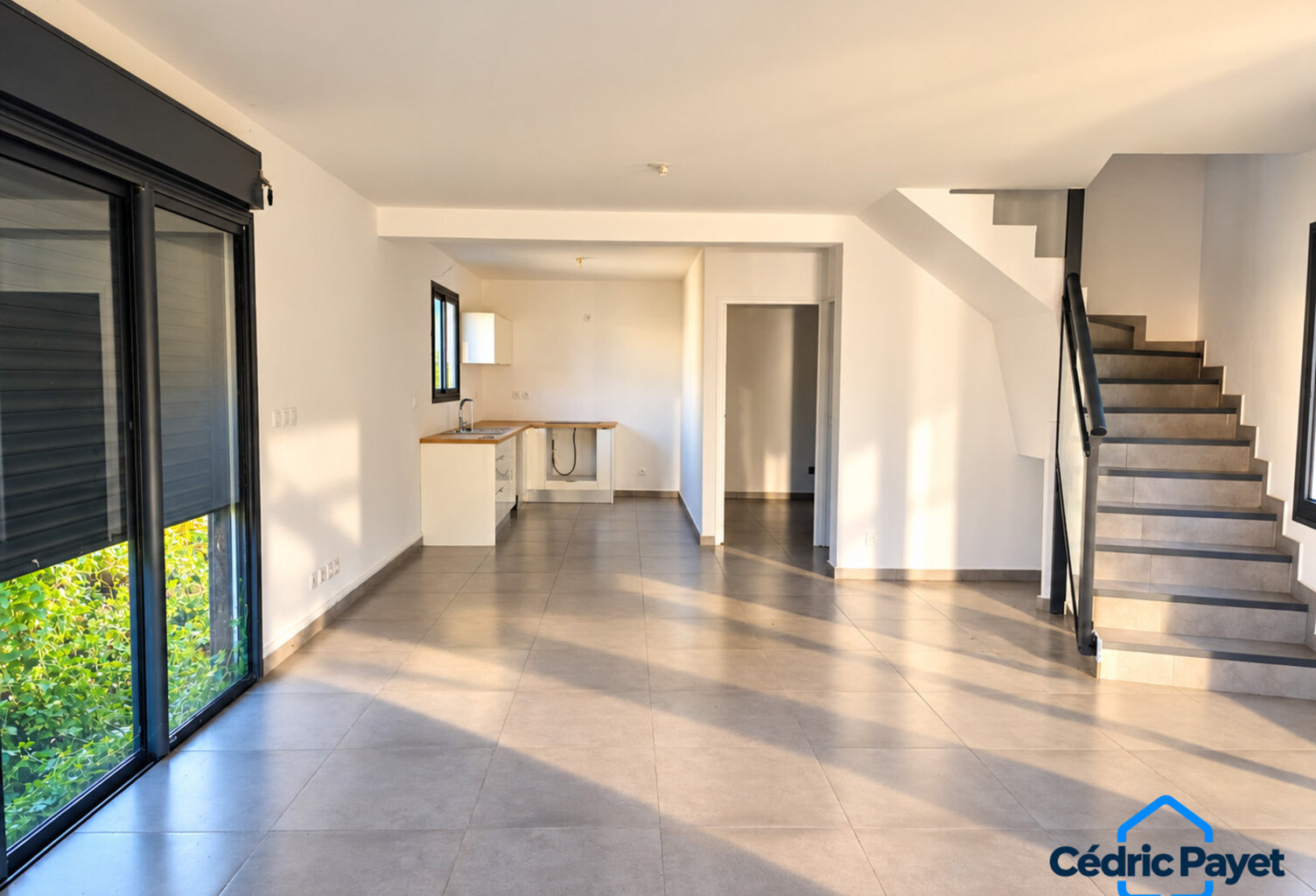 Maison à vendre 4 pièces SAINT PIERRE (97410) — photo 1