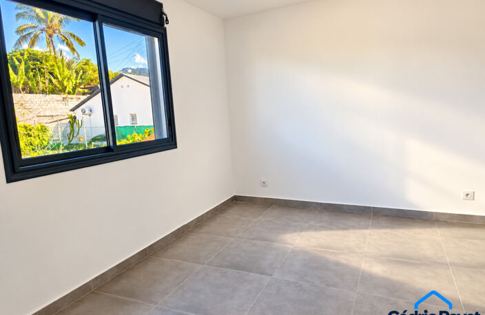 Maison à vendre 4 pièces SAINT PIERRE (97410) — photo 4