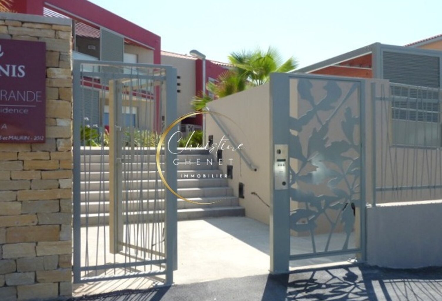 Dpt Hérault (34), à vendre MAUGUIO appartement T2 — photo 1