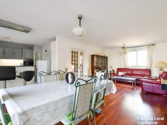 Appartement à vendre 5 pièces proche Mairie de THIAIS (94)– Appartement de 5 pièces avec une cave et une place de parking – 95,29 m2 loi Carrez - 350 000 € honoraires d’agence inclus — photo du bien