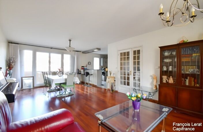 Appartement à vendre 5 pièces proche Mairie de THIAIS (94)– Appartement de 5 pièces avec une cave et une place de parking – 95,29 m2 loi Carrez - 350 000 € honoraires d’agence inclus — photo 2