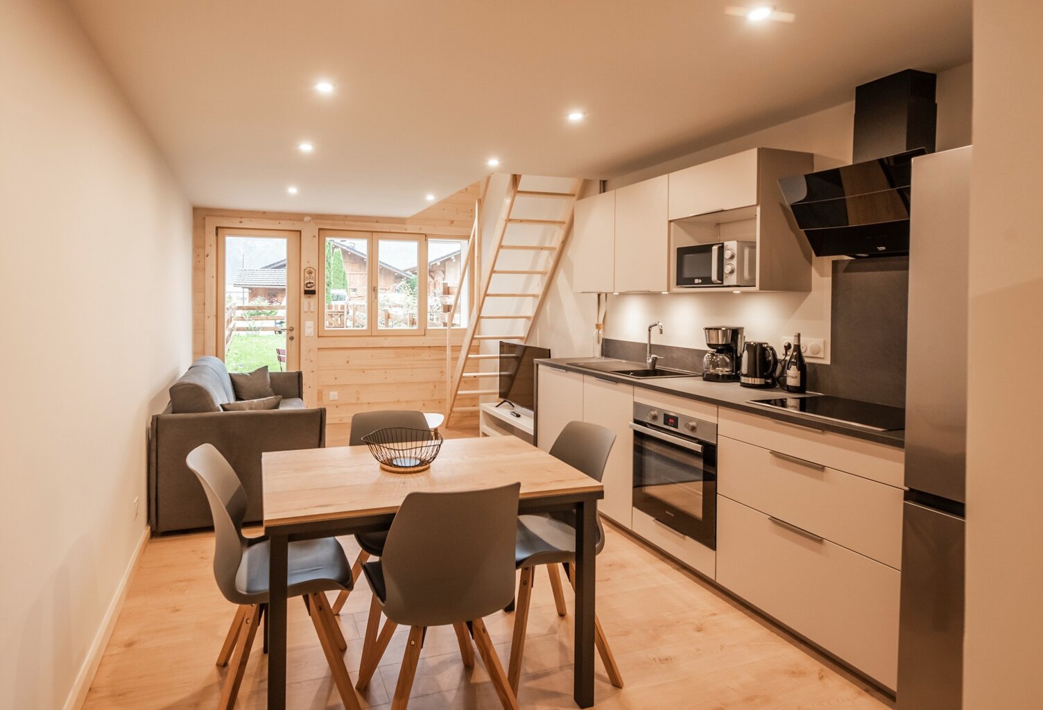 Haute Savoie (74), à vendre SAMOENS - Domaine skiable Grand Massif - Appartement T2 mezzanine 51 m² — photo 1