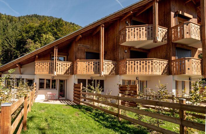 Haute Savoie (74), à vendre SAMOENS - Domaine skiable Grand Massif - Appartement T2 mezzanine 51 m² — photo 2