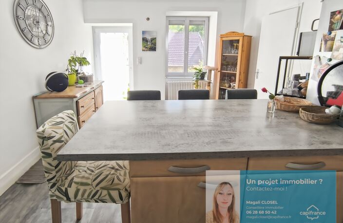 Ensemble immobilier rénové avec jardin, dépendances et potentiel – Centre de Conliège — photo 2