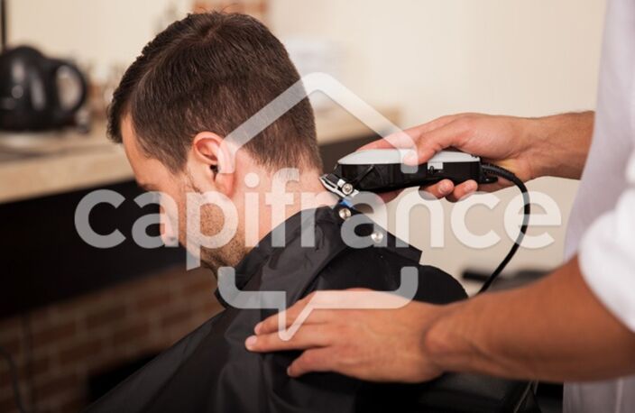 SALON DE COIFFURE & BARBIER HOMMES-ENFANTS – AFFAIRE RENTABLE ET AUTONOME AVEC SALARIÉS – EMPLACEMENT COMMERCIAL DE QUALITÉ – PROCHE BÉZIERS (34) — photo 2
