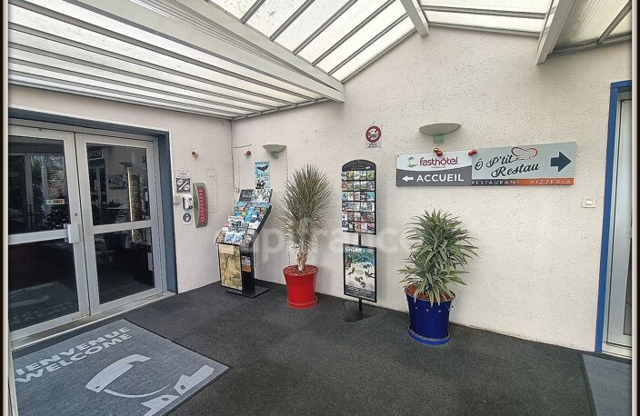 Dpt Hautes Pyrénées (65), à vendre SEMEAC Hôtel - Bureau — photo 2