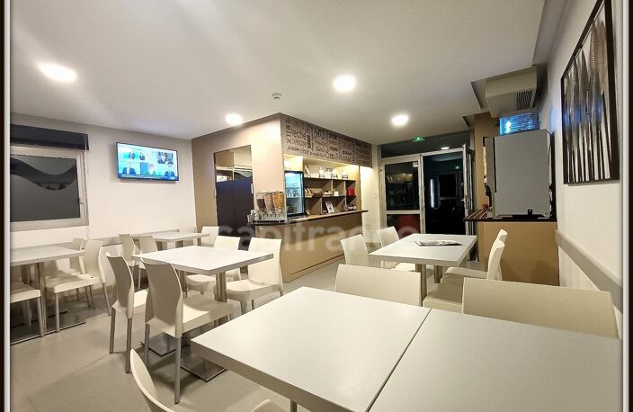 Dpt Hautes Pyrénées (65), à vendre SEMEAC Hôtel - Bureau — photo 3
