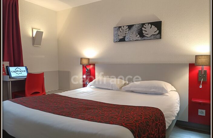 Dpt Hautes Pyrénées (65), à vendre SEMEAC Hôtel - Bureau — photo 4