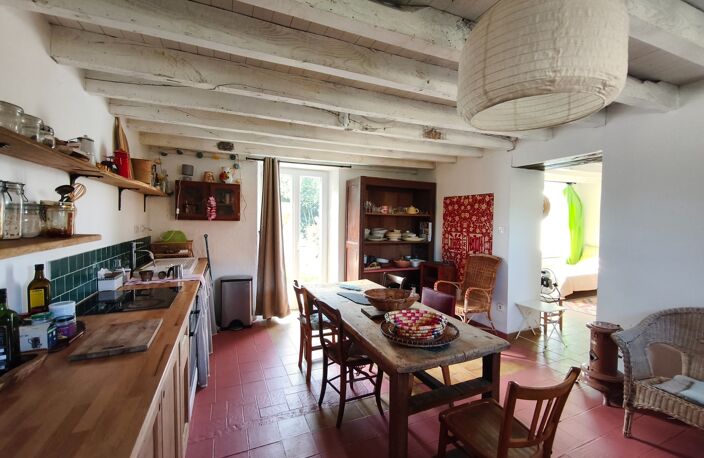 Maison de campagne 3 pièces 2 chambres séjour cuisine salle de bains jardin dépendance cave NOUZERINES (23) 109 900€ — photo 4