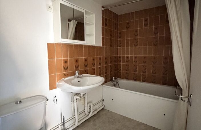 DIJON CENTRE APPARTEMENT DE TYPE T1 BIS DE 21.27 M2 — photo 3