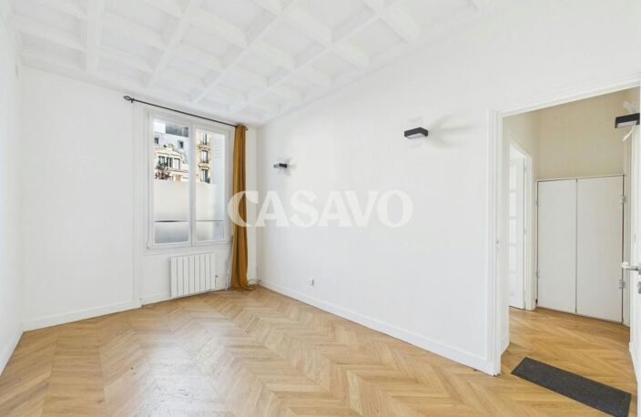Vente DOUBLE AFFECTATION (HABITATION et PROFESSIONEL T3 pièces de 58m² - 75017 Paris — photo 2