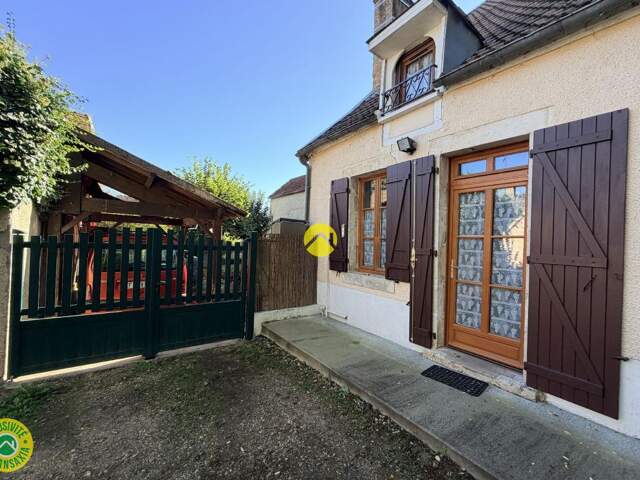 Maison de campagne en ville — photo du bien