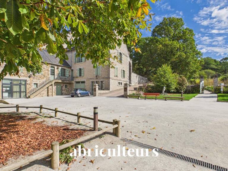 FONDS DE COMMERCE au sein d'une BATISSE EXCEPTIONNELLE - LES ALPES MANCELLE — photo 1