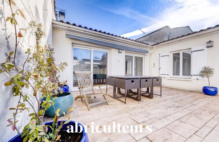 Maison 5 pièces 155 m² avec piscine en vente à Cognac 16100 — photo 2