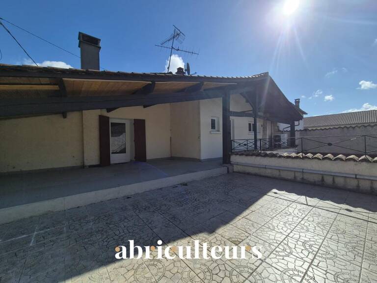 Maison de 150 m² avec terrasse et garage en vente à Cognac (16100) — photo 1