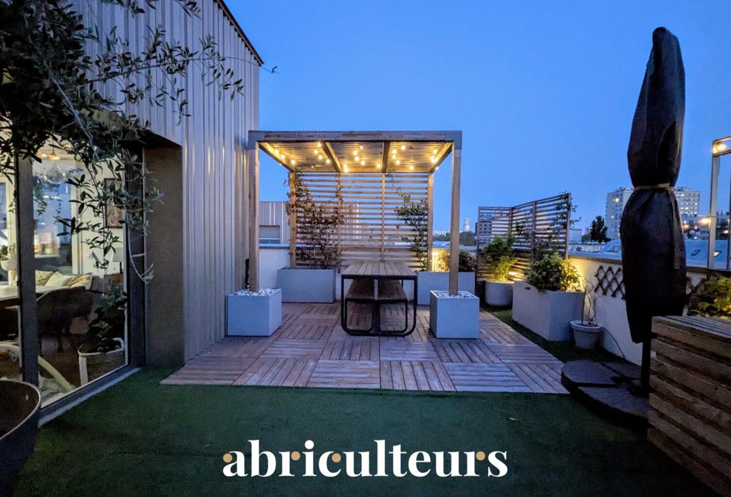 Superbe duplex esprit « maison sur le toit  » 96 m² + 70 m² de terrasses plein Sud, vue panoramique & double parking avec borne électrique — photo 1