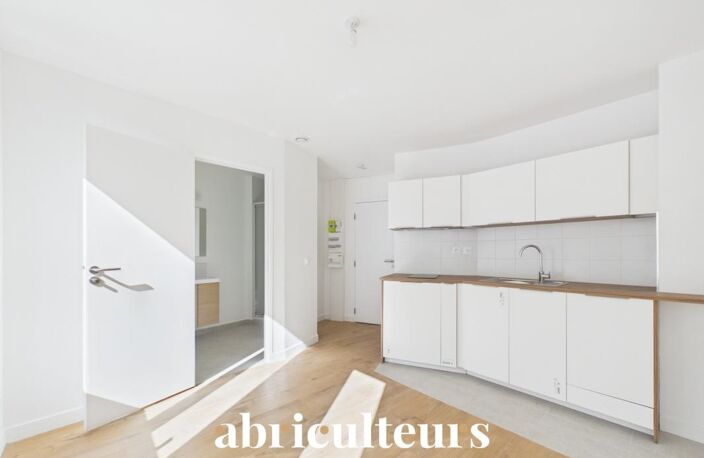 Bel appartement rénové et lumineux dans un quartier recherché du 18ème arrondissement — photo 3