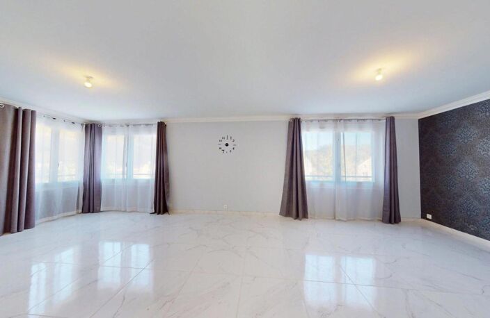 MAISON - 5 PIECES - 3 CHAMBRES — photo 2