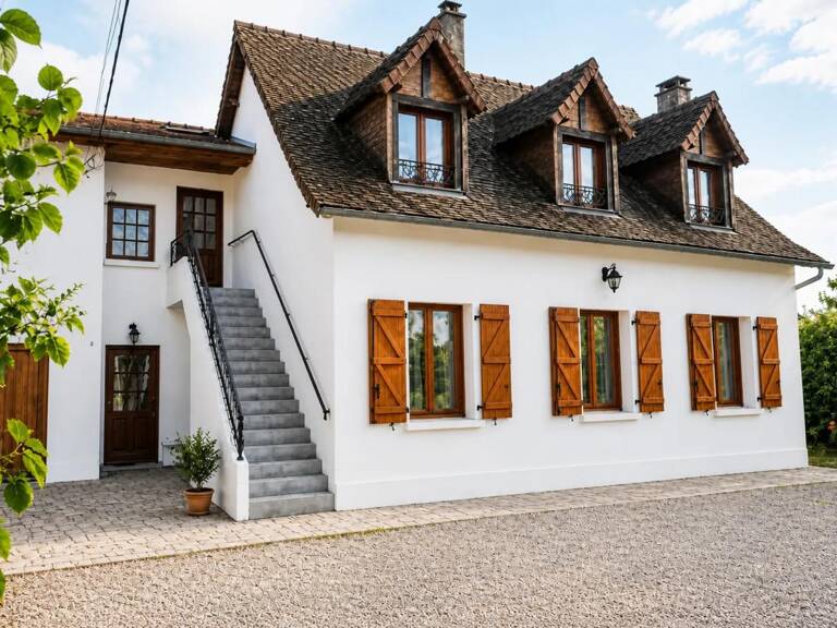 Maison de 8 pièces de 180 m² divisée en 4 appartements — photo 1