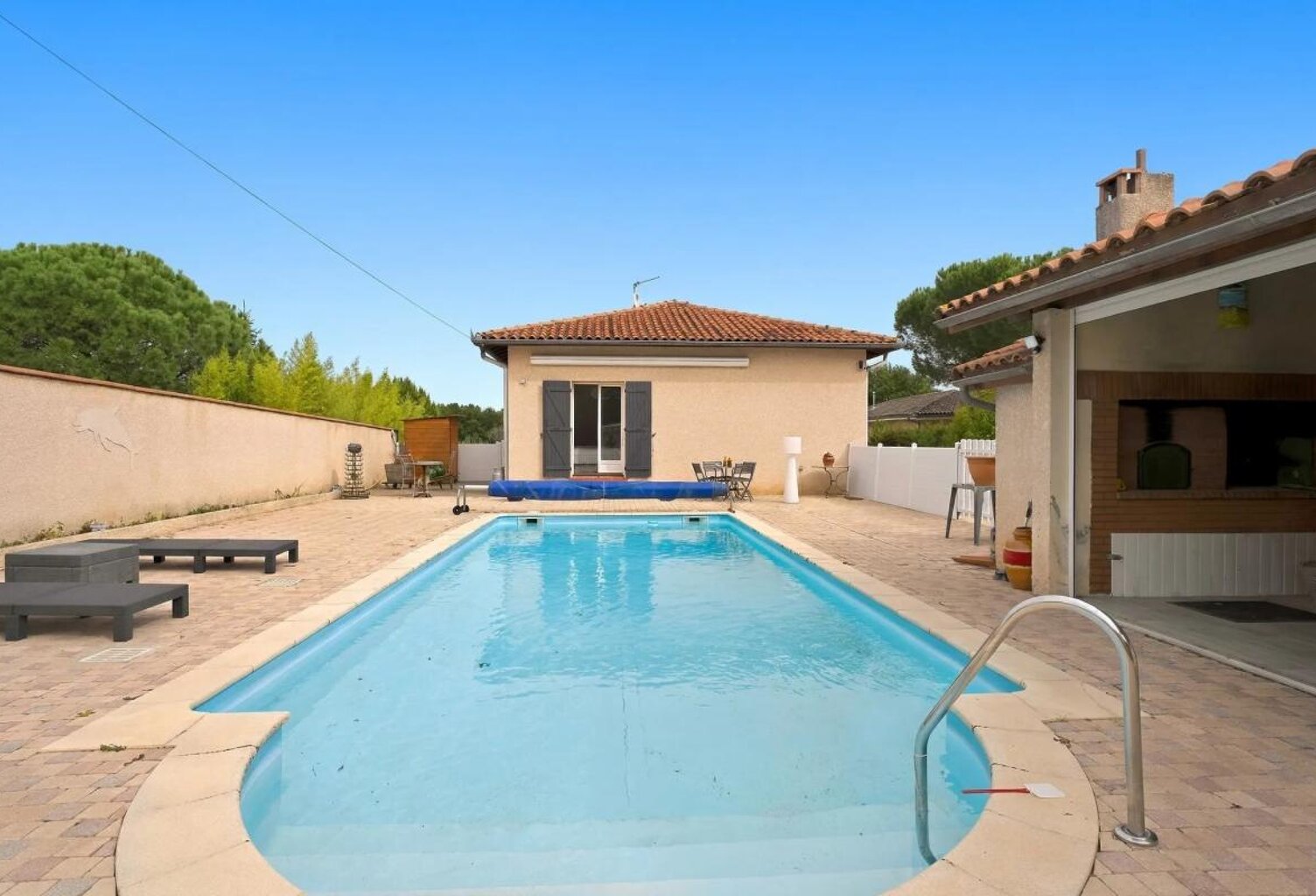 Maison de 7 pièces de 210 m² à Bruguières — photo 1