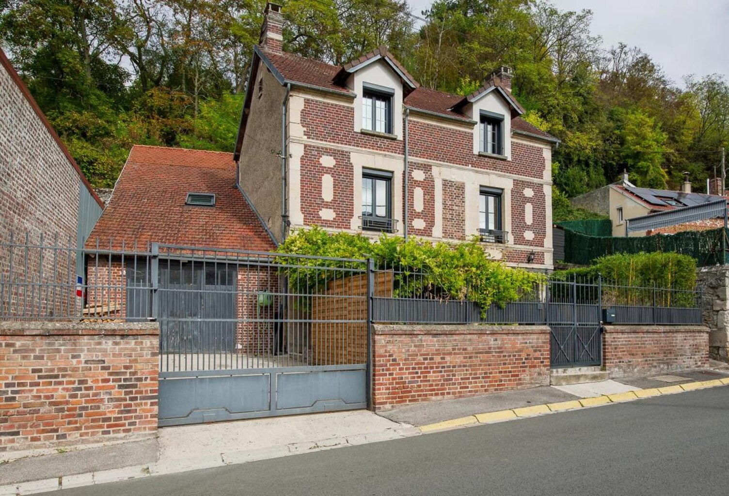 Maison de 7 pièces de 124 m² à Béthisy-Saint-Martin — photo 1