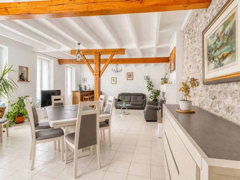 Maison de 8 pièces de 193 m² à Saujon — photo 1