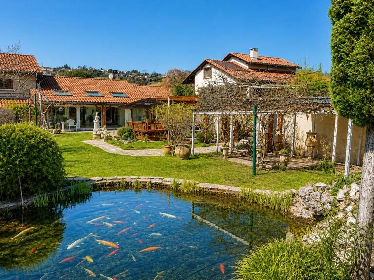 Maison familiale avec jardin, espace bien-être et préau — photo 1
