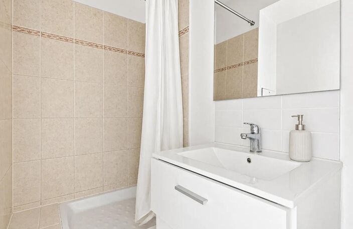 Appartement de 31 m² avec terrasse situé à Montrouge — photo 2
