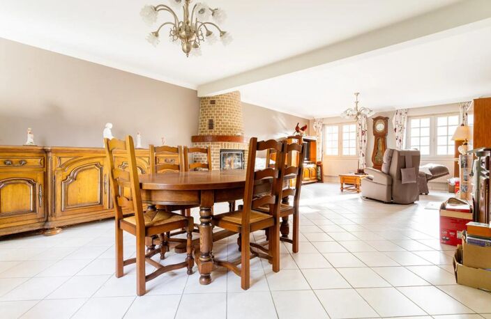 Maison de 7 pièces de 166 m² à Lys-lez-Lannoy — photo 2