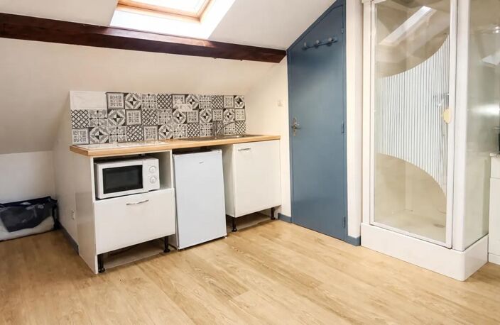 Immeuble de rapport rénové de 9 logements de 125 m2 habitables (150 m² au sol) à Pruillé-le-Chétif — photo 2