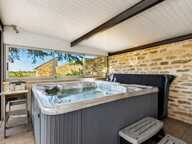 MAISON 267 M² + 3 LOGEMENTS INDÉPENDANTS – PISCINE – DÉPENDANCE — photo 4