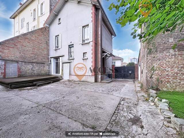 GROSLAY - Meulière familiale avec dépendance de 150m2 ! — photo du bien
