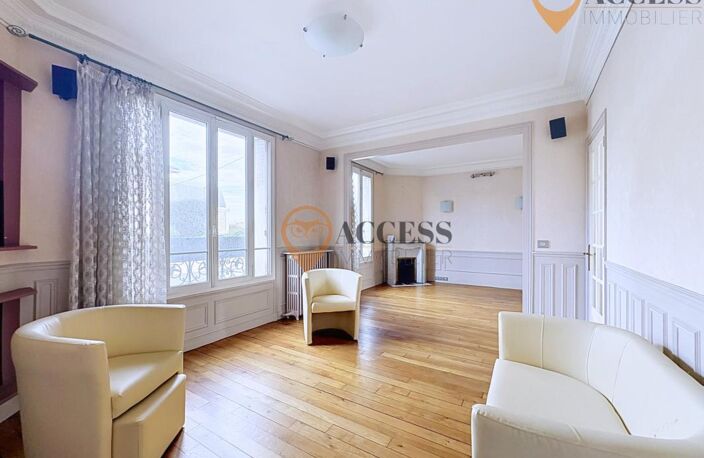GROSLAY - Meulière familiale avec dépendance de 150m2 ! — photo 3