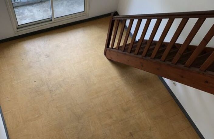 Appartement T1 Duplex - Ste Clotilde — photo 2