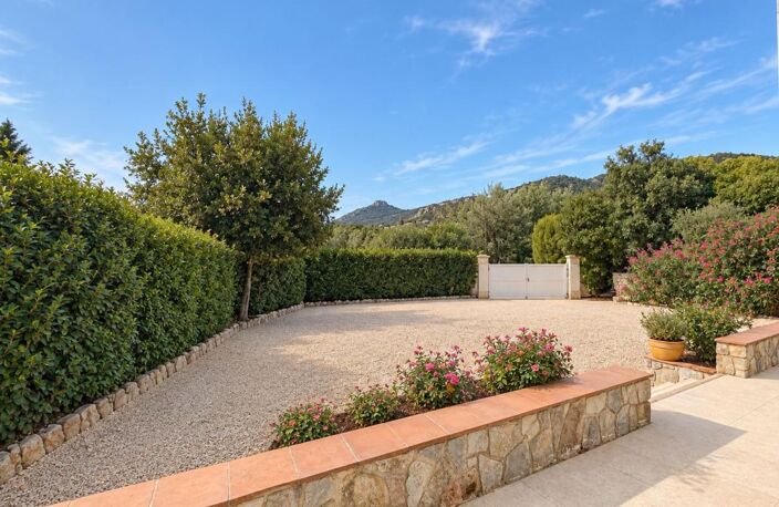 Maison individuelle de plain-pied d'environ 160 m² – QUARTIER Beauvallon - Hyères — photo 5