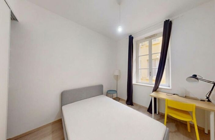 Appartement à vendre - T3 Entièrement rénové - 2e arrondissement — photo 3