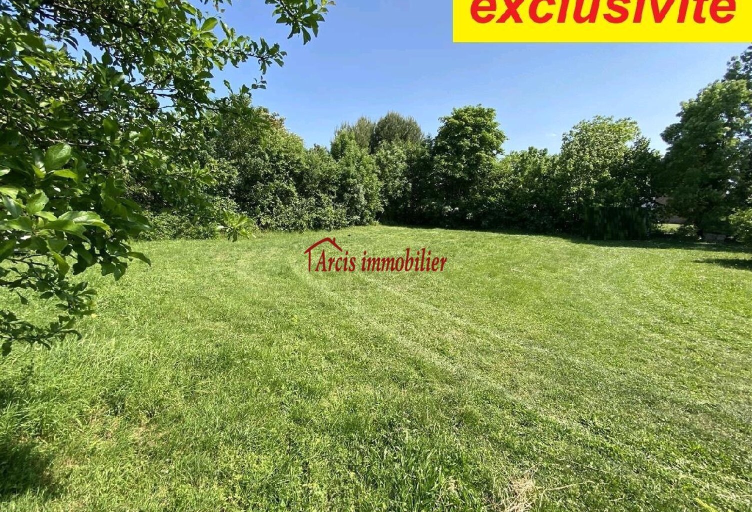 Vente terrain  1392 m² Arcis-sur-Aube (10700) — photo 1