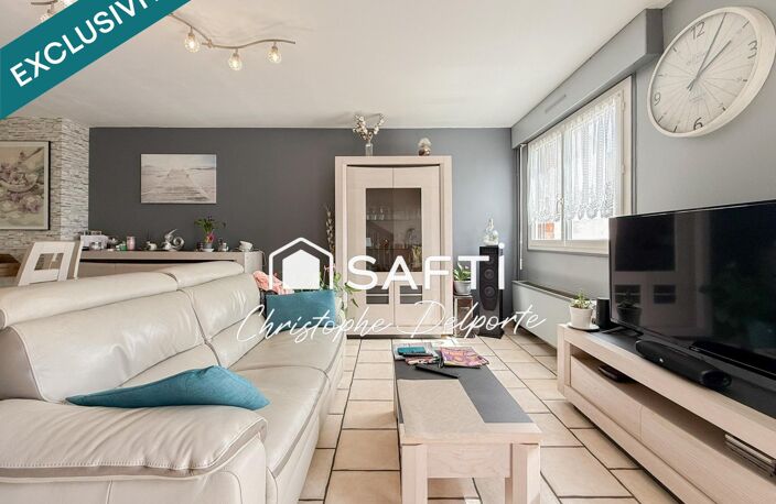 Maison avec terrasse et balcon et garage double — photo 4