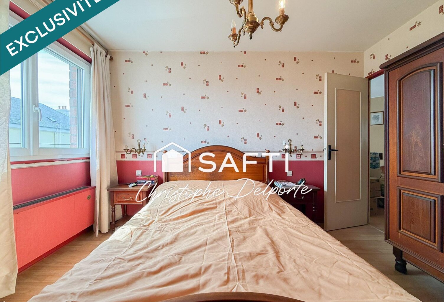Maison avec terrasse et balcon et garage double — photo 1