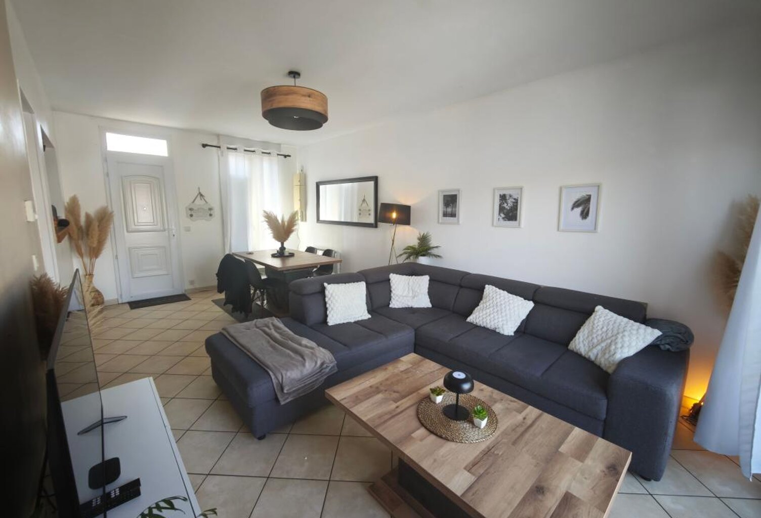 Maison À Louer — photo 1