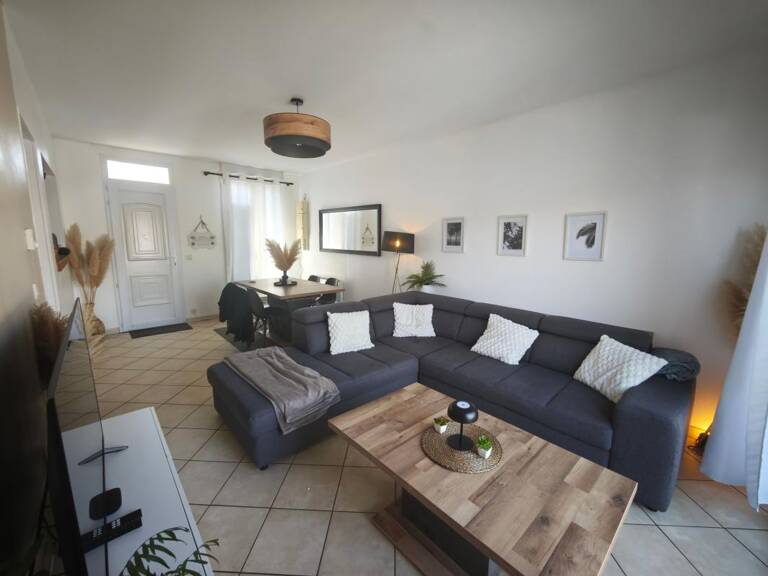 Maison À Louer — photo 1
