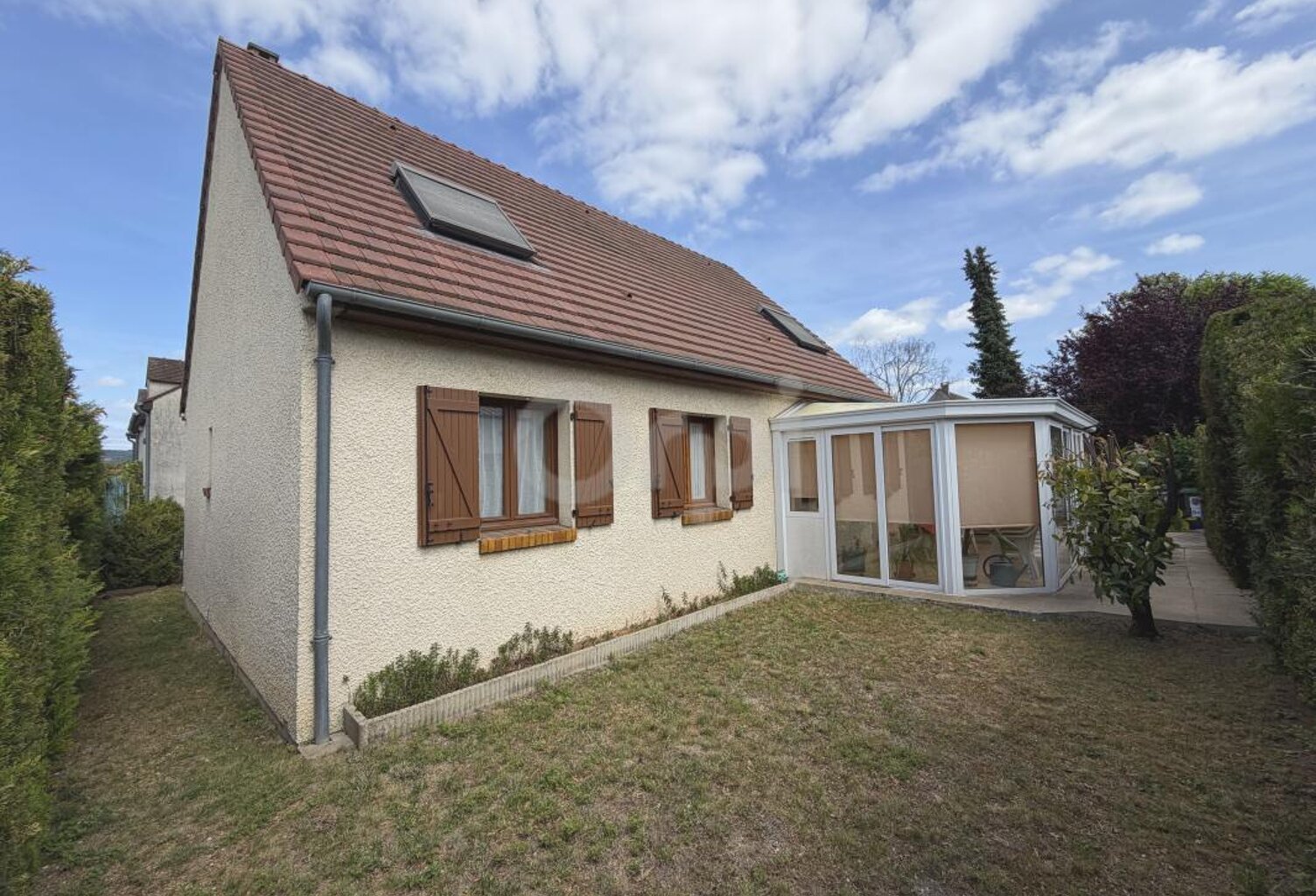 VERNOUILLET HYPERCENTRE – MAISON INDÉPENDANTE 5 CHAMBRES – VIE DE PLAIN-PIED – IMPASSE AU CALME – GARAGE 45 M² – FUTUR RER E — photo 1