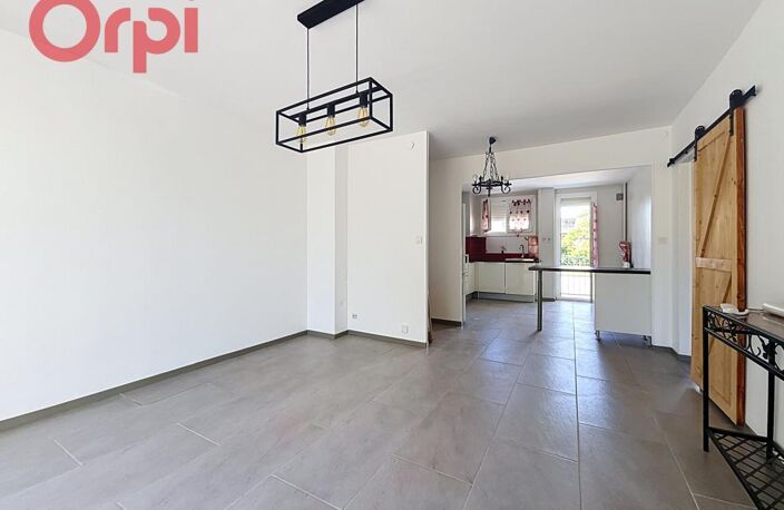Appartement À Vendre 3 pièces La Seyne/mer - ascenseur - parking - DPE C — photo 2