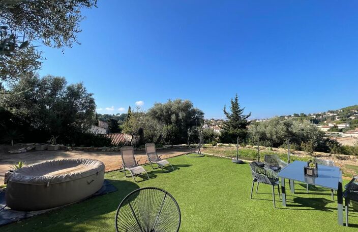 A VENDRE LA SEYNE SUR MER 83500 LIMITE SIX-FOURS  VILLA RECENTE 2 CHAMBRES JARIN VUE DEGAGEE — photo 2