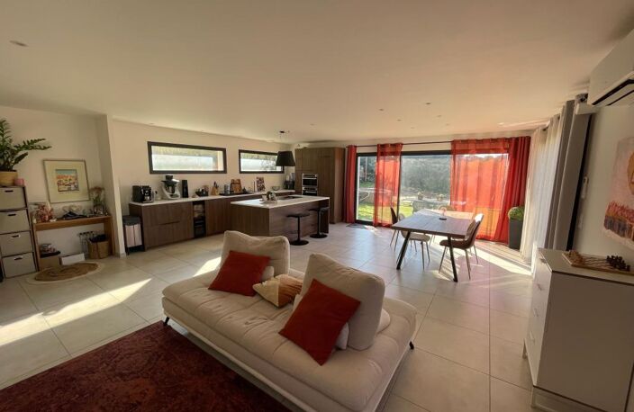 A VENDRE LA SEYNE SUR MER 83500 LIMITE SIX-FOURS  VILLA RECENTE 2 CHAMBRES JARIN VUE DEGAGEE — photo 4